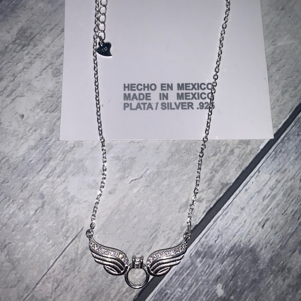 SILVER NECKLACE